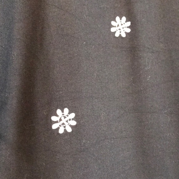 Clothes - Picture 3 of 4